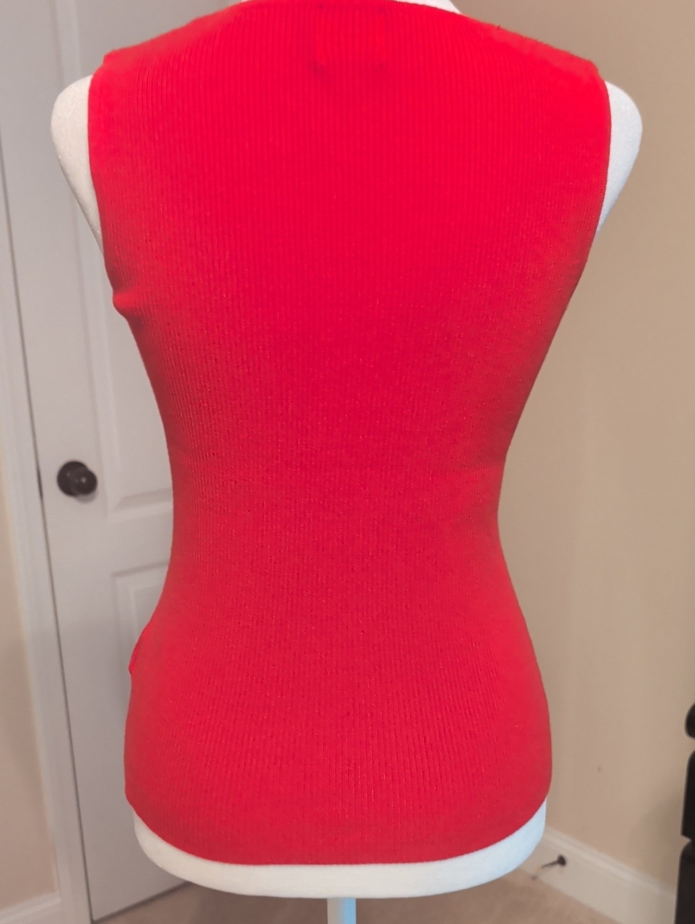 Ruby Rd Embellished Red Sleeveless Ribbed  Knit Top - Picture 6 of 9
